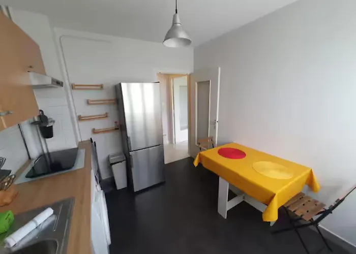 Le Drapeau : 2 Personnes, 1 Ch, Avec Balcon Lägenhet Dijon