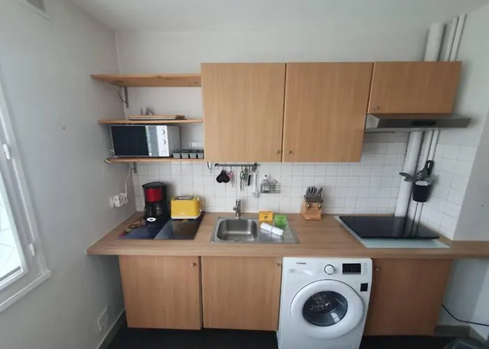 Le Drapeau : 2 Personnes, 1 Ch, Avec Balcon Apartment *